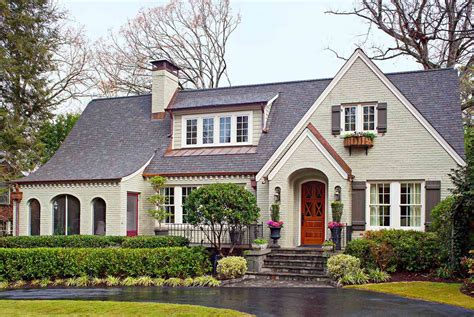 tudor homes exterior paint colors.